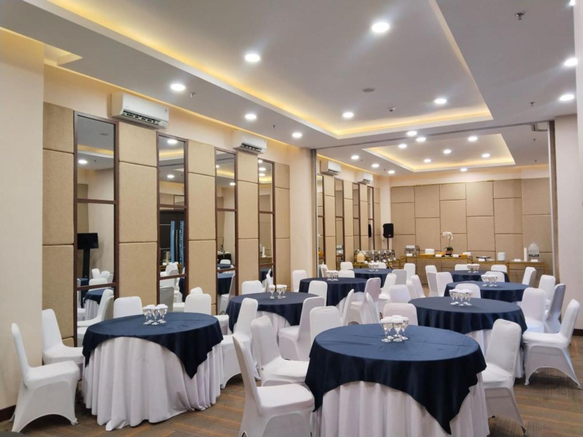 Cordova Suites Семаранг Екстер'єр фото